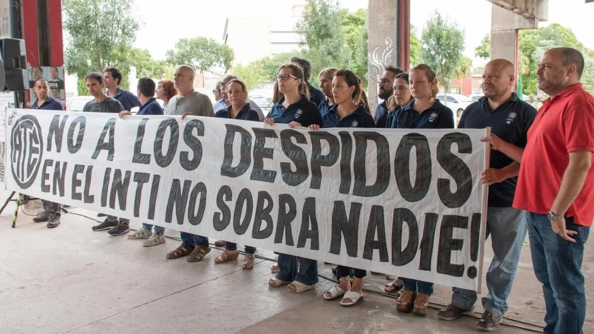 La Justicia frena los despidos en el Instituto Nacional de Tecnología ...